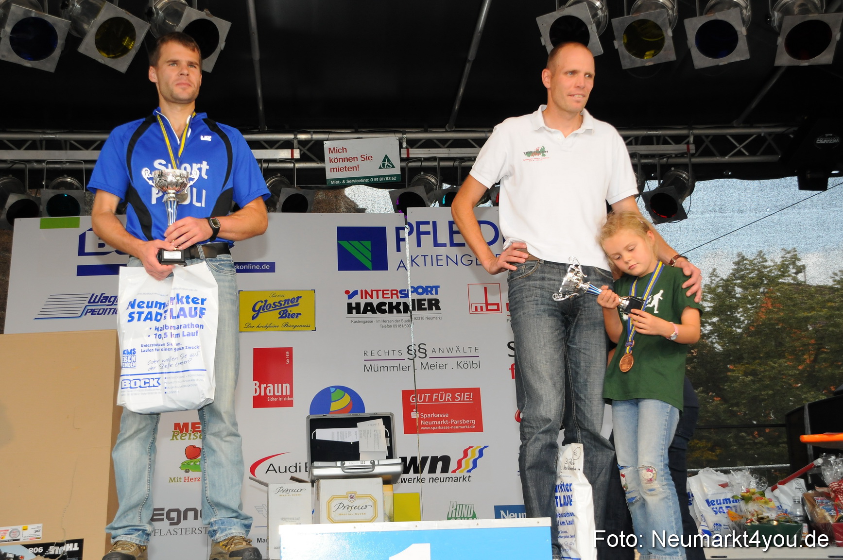 0016 Stadtlauf Neumarkt Siegerehrung 200909